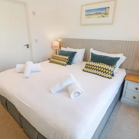 Una, 77 Holiday home